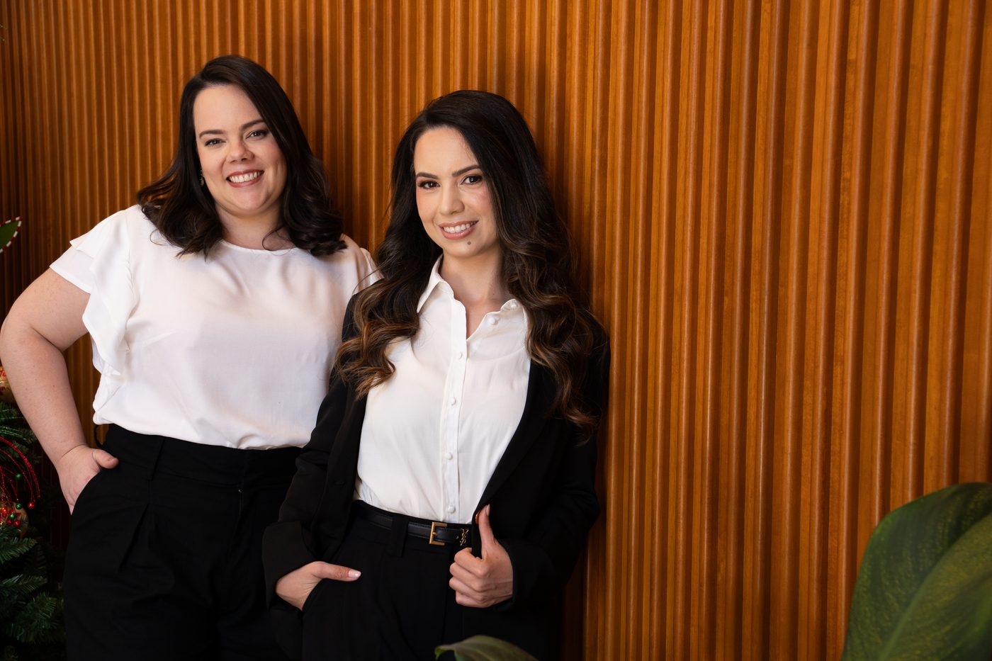 Flavia Kriki de Andrade e Taís Roberta Gaio Paton